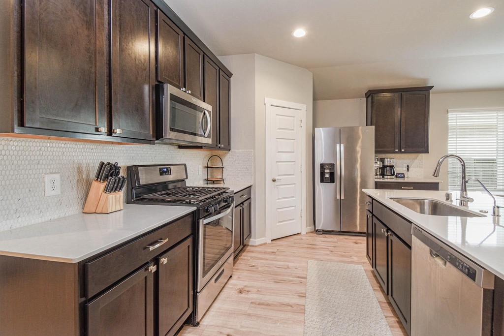 13009 Oleander Bay Lane - Photo 11
