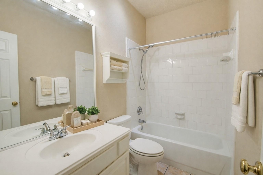 18422 Auburn Woods Drive - Photo 11