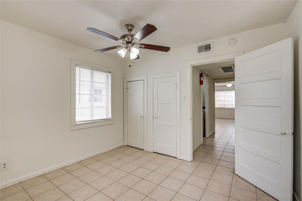 1828 W Main Street - Photo 11