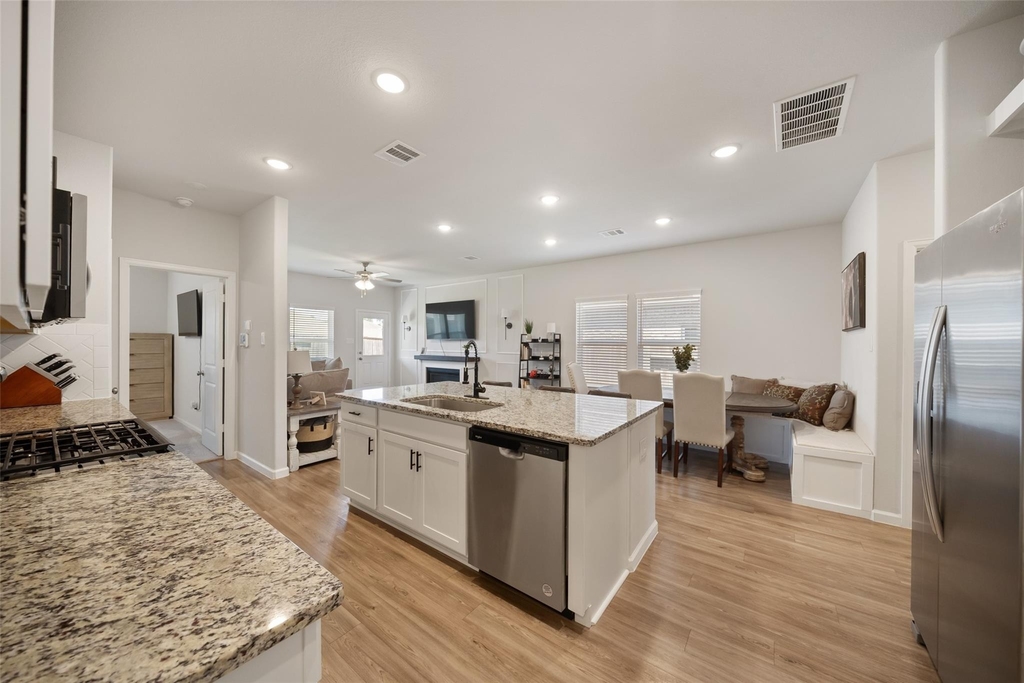 8015 Peppercorn Street - Photo 8