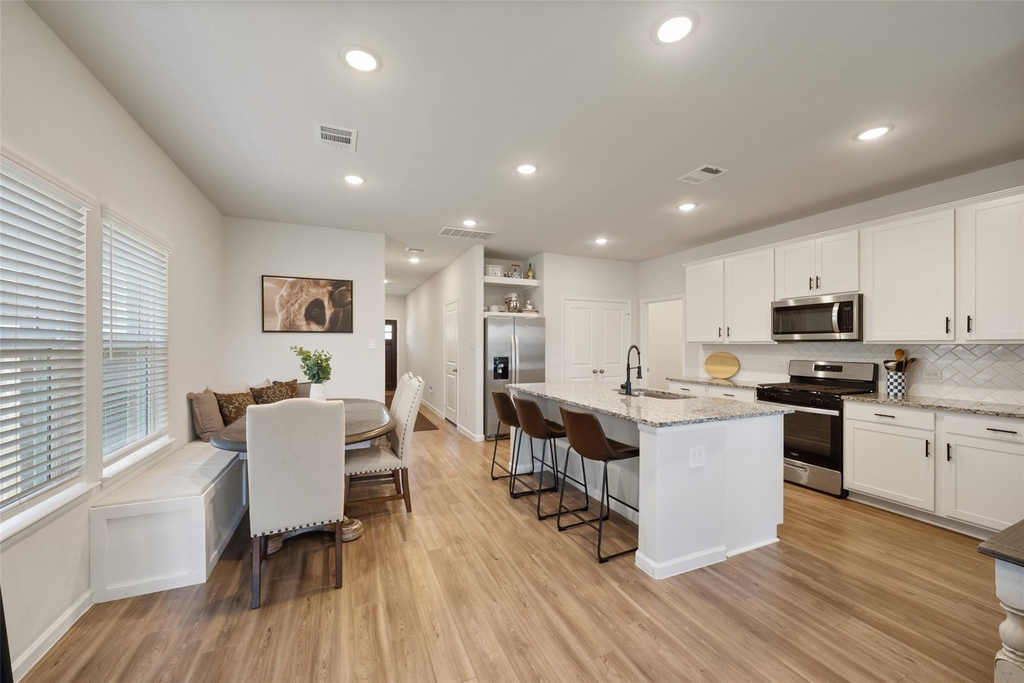 8015 Peppercorn Street - Photo 6