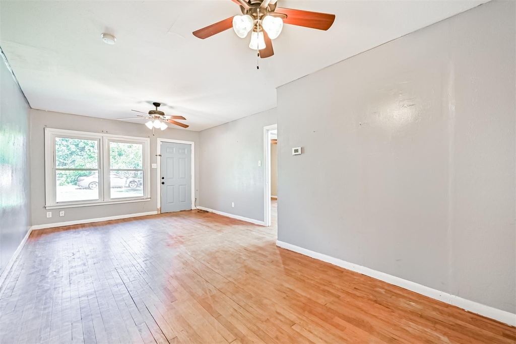 1007 Plum Street - Photo 3