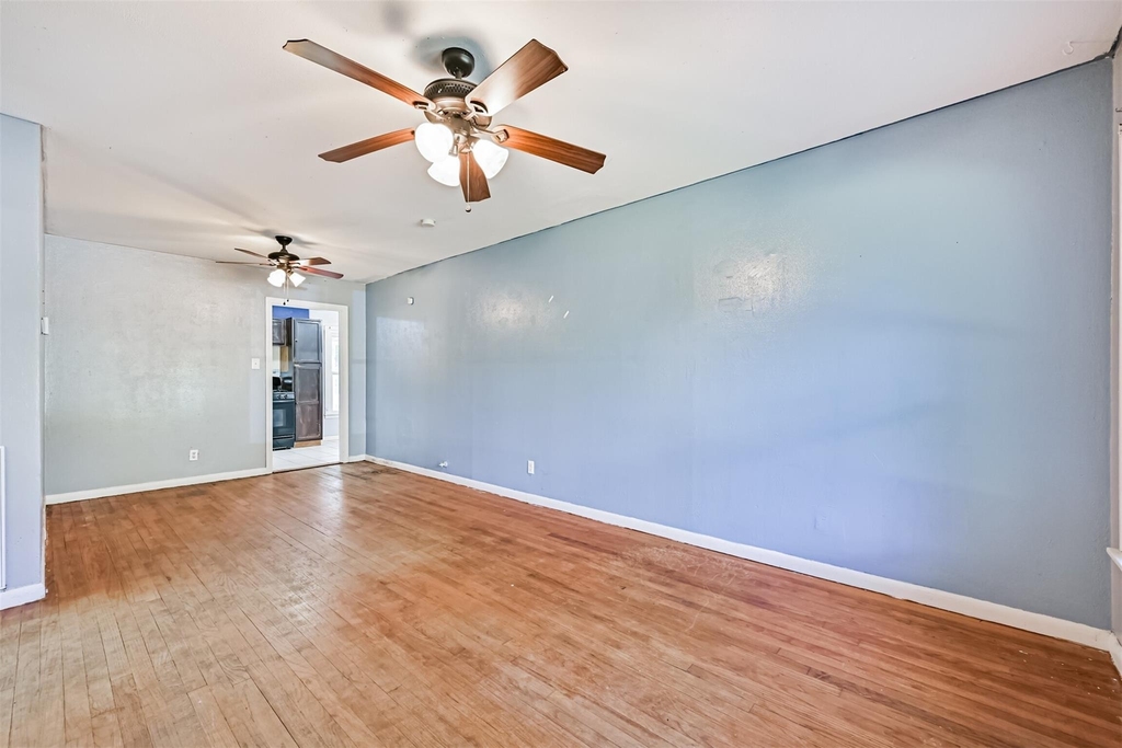 1007 Plum Street - Photo 2