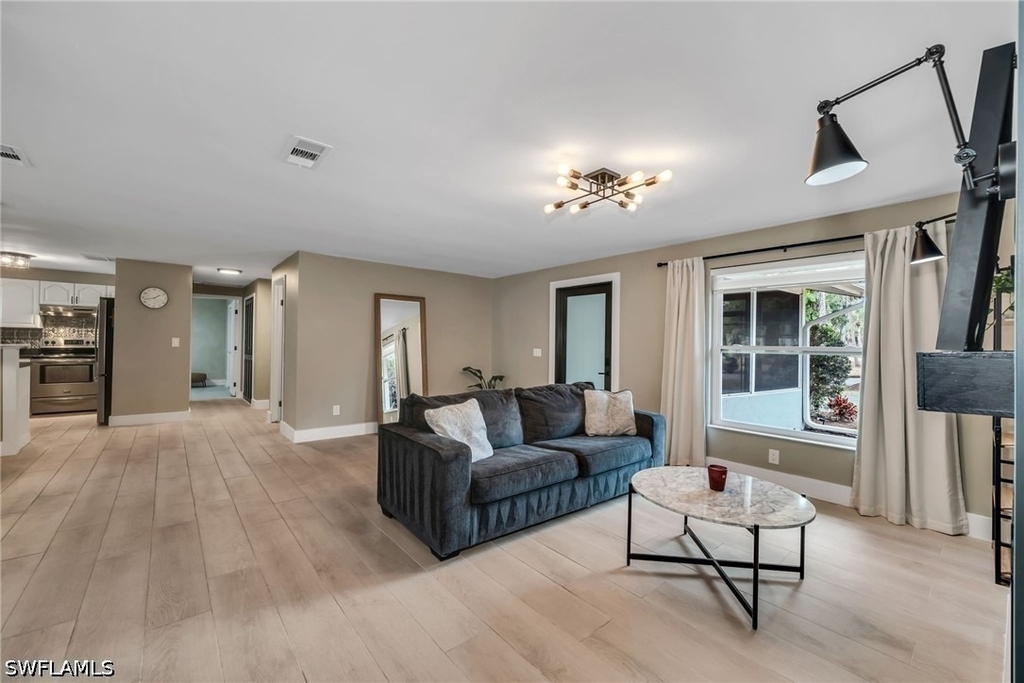 1840 23rd Street Sw - Photo 4