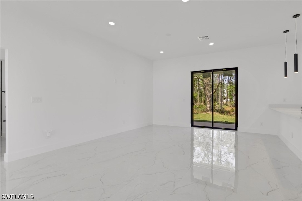 3315 Sunshine Boulevard N - Photo 6