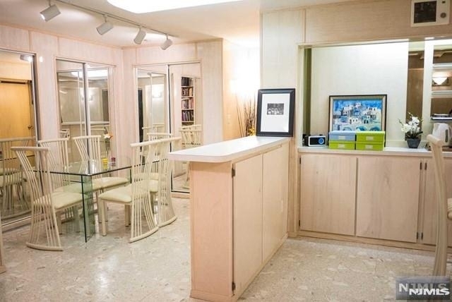 8 Markham - Photo 11