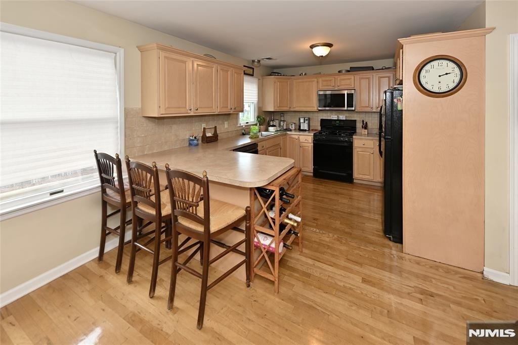 253 Madison - Photo 4