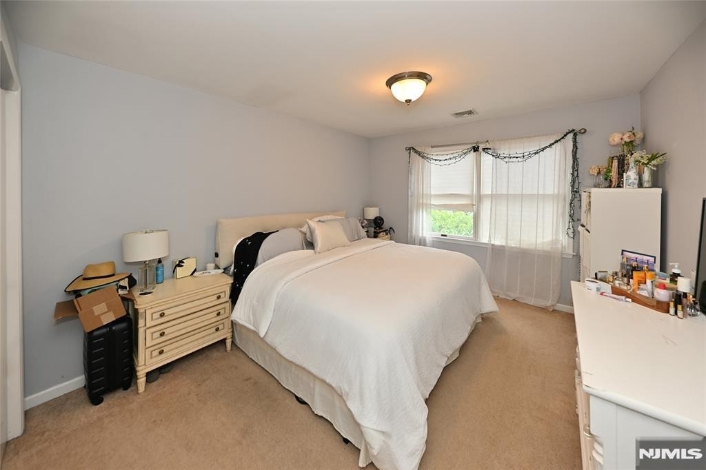 253 Madison - Photo 6