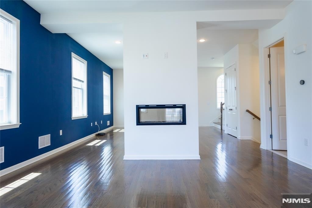 165 Roosevelt - Photo 12