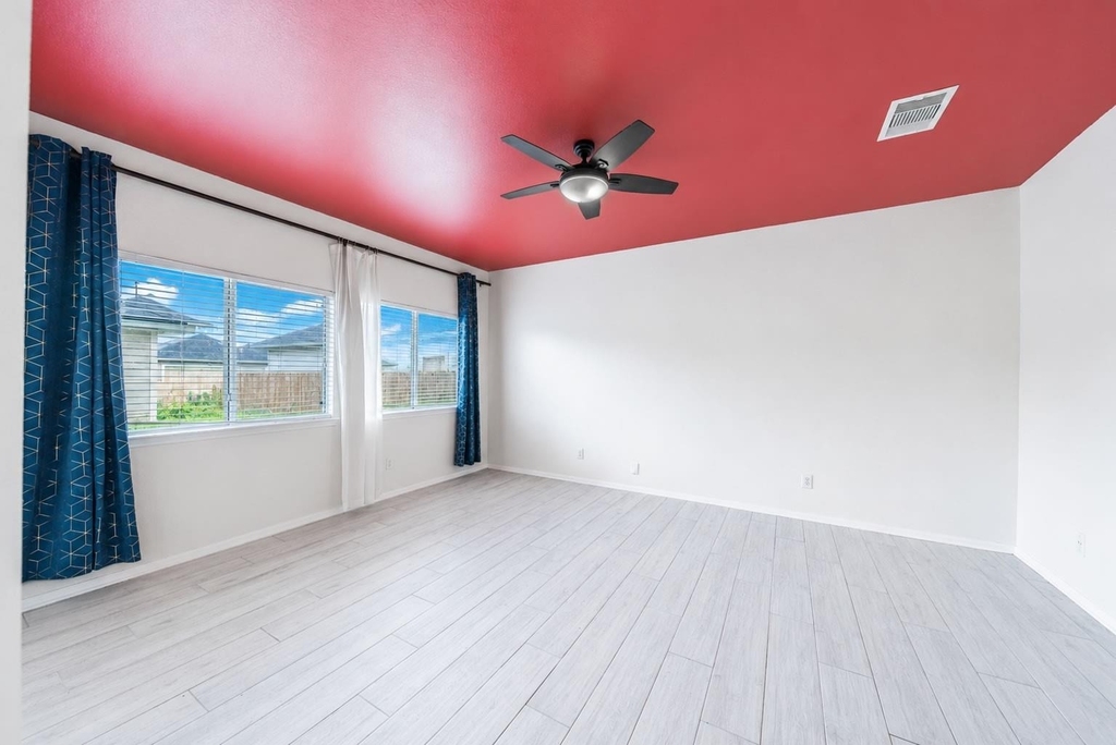 11821 Jelicoe Drive - Photo 5
