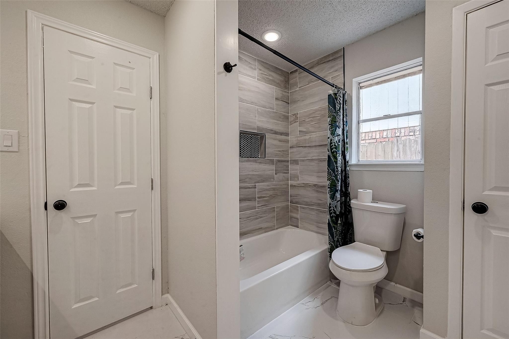 12055 Fairpoint Drive - Photo 13