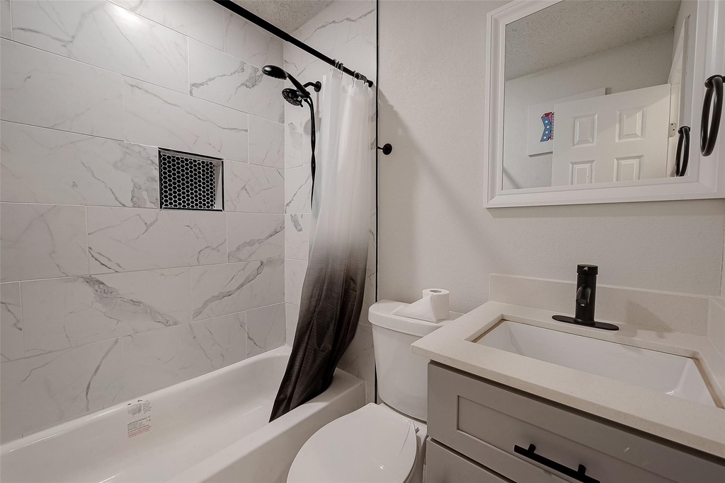 12055 Fairpoint Drive - Photo 22