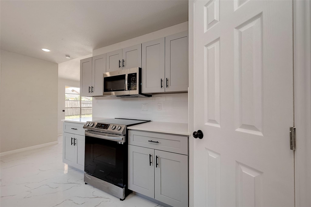 12055 Fairpoint Drive - Photo 35