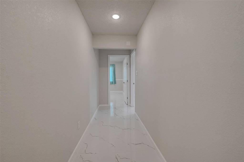 12055 Fairpoint Drive - Photo 23