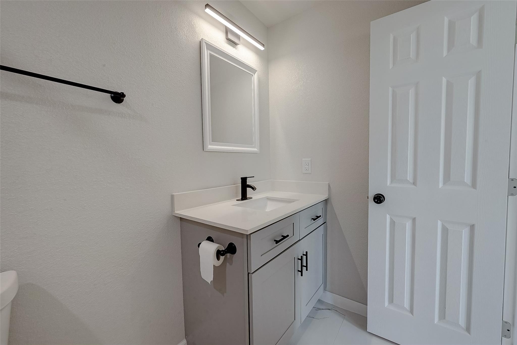 12055 Fairpoint Drive - Photo 29