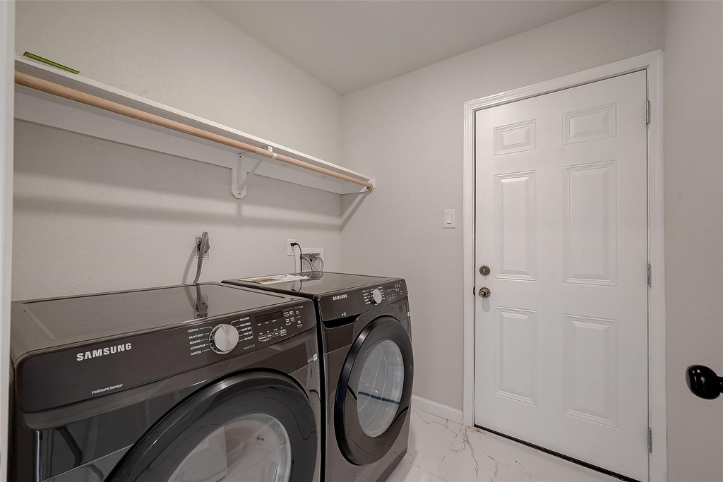 12055 Fairpoint Drive - Photo 30