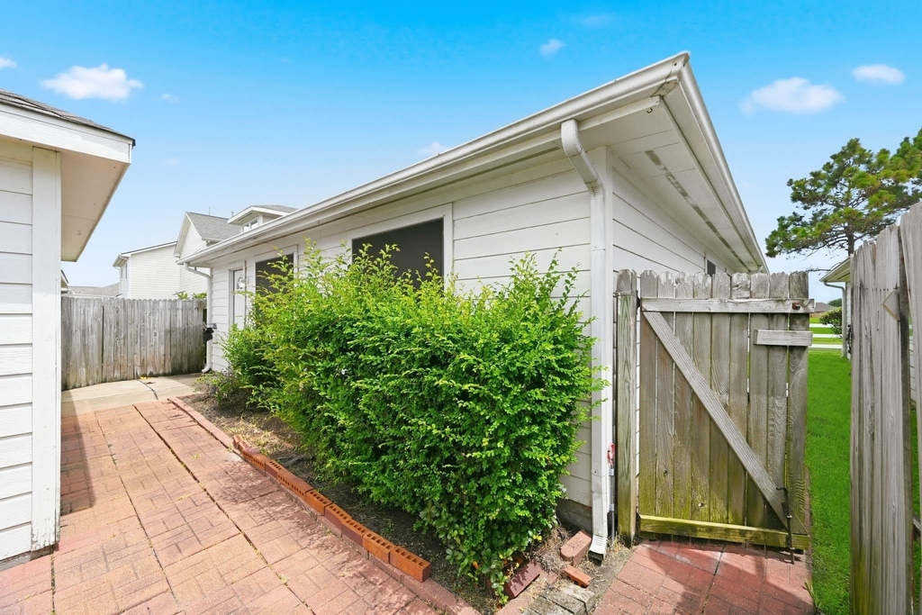 20967 Young Meadows Way - Photo 27
