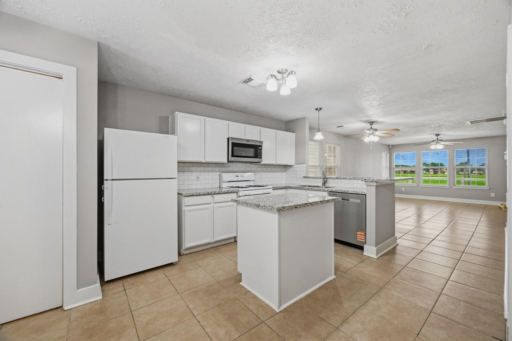20967 Young Meadows Way - Photo 17