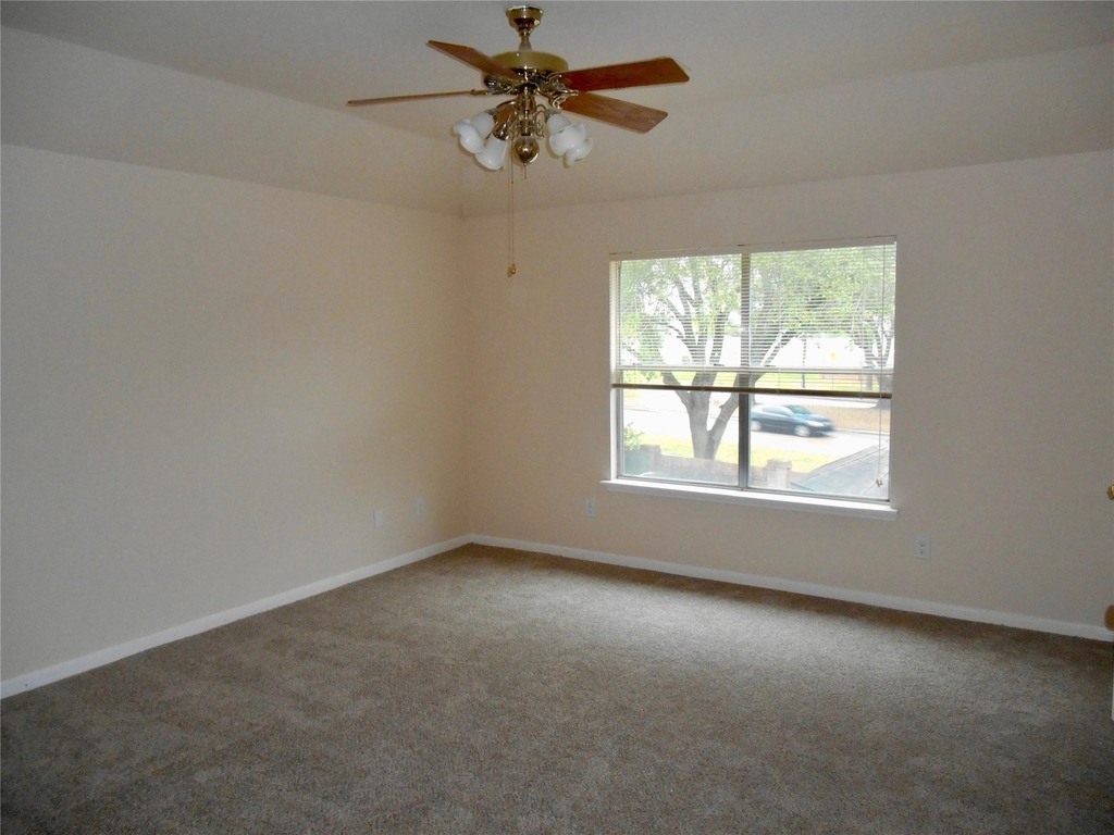 6203 Faulkner Ridge Drive - Photo 9