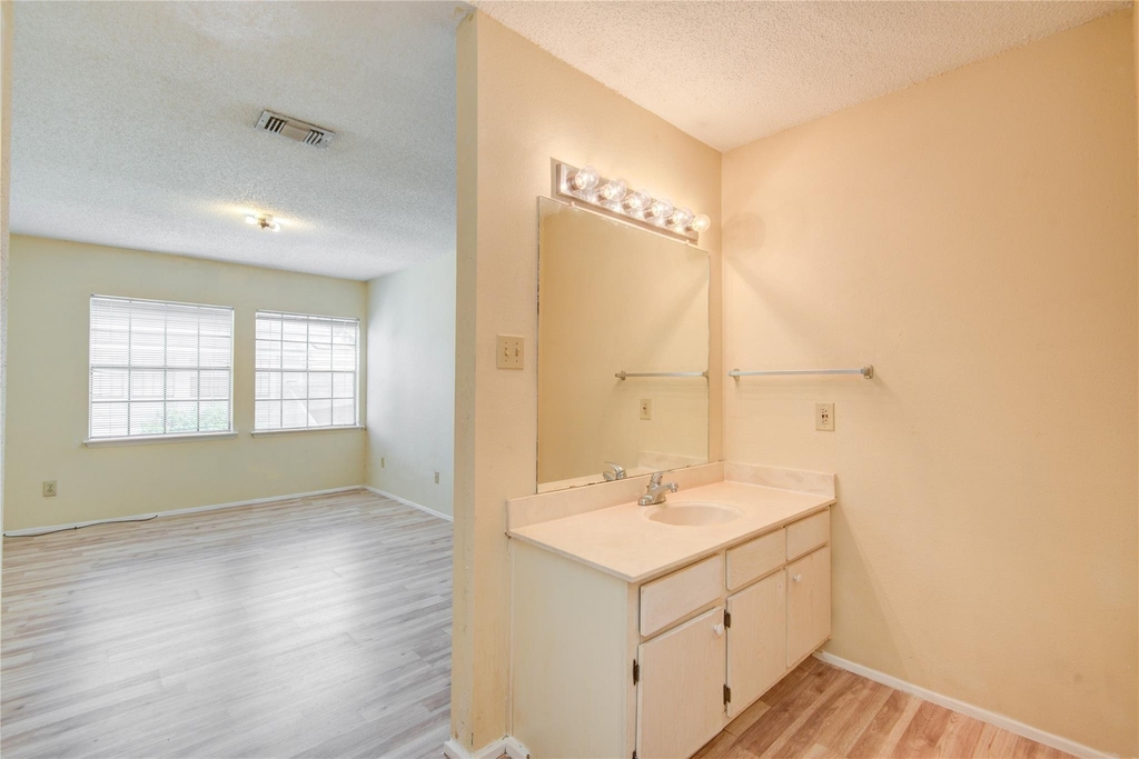 6103 Ludington Drive - Photo 12
