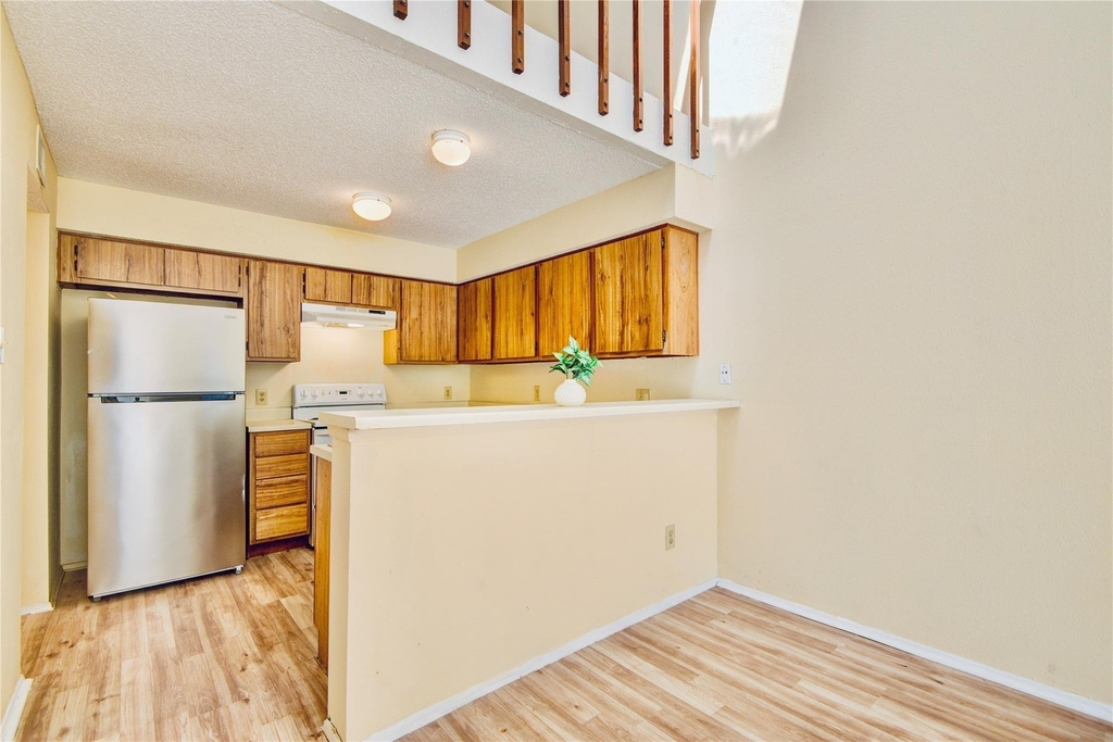 6103 Ludington Drive - Photo 9