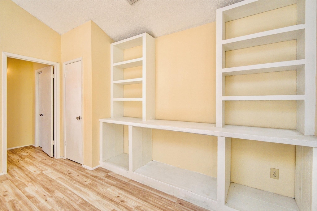 6103 Ludington Drive - Photo 17