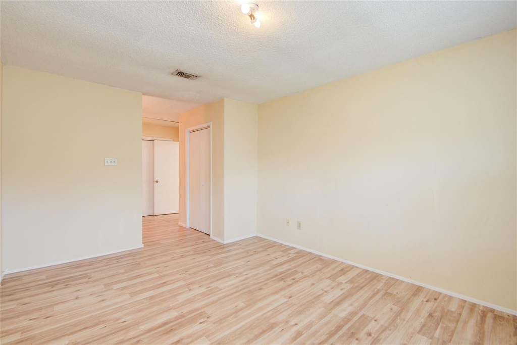 6103 Ludington Drive - Photo 13
