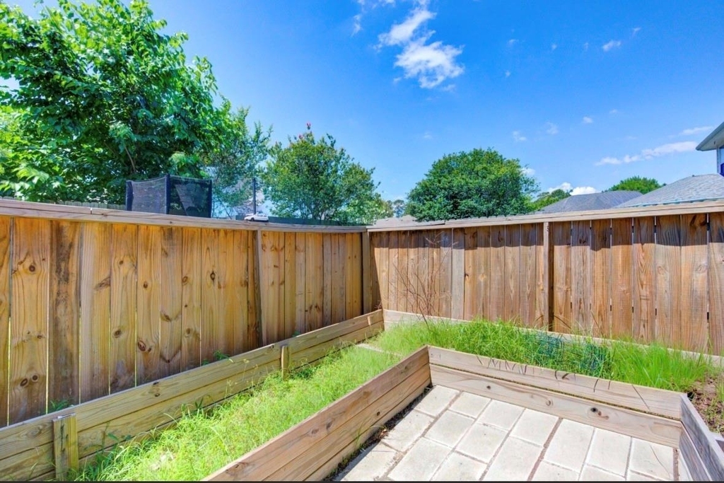 18919 Squirrel Oaks Drive - Photo 38