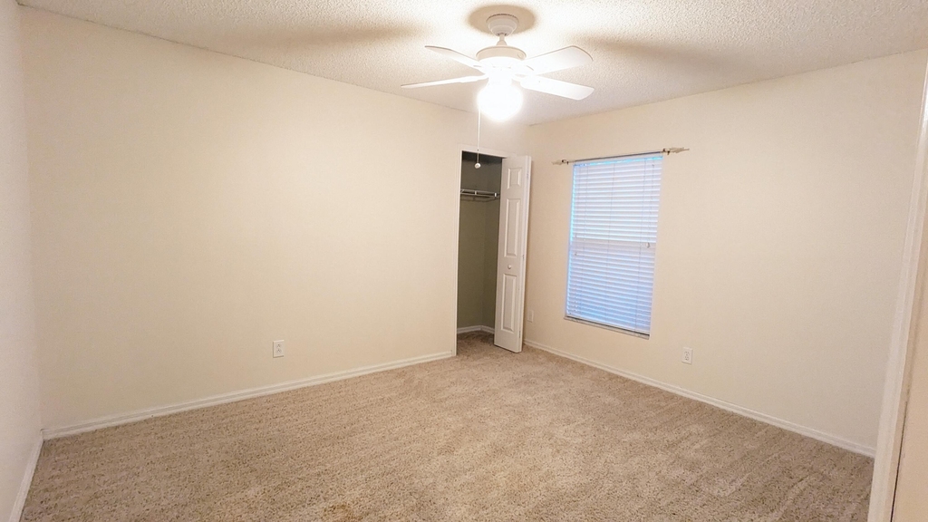 2097 Deercroft Drive - Photo 5