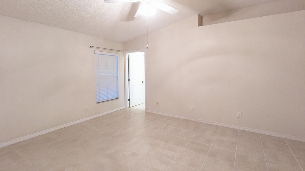 2097 Deercroft Drive - Photo 2