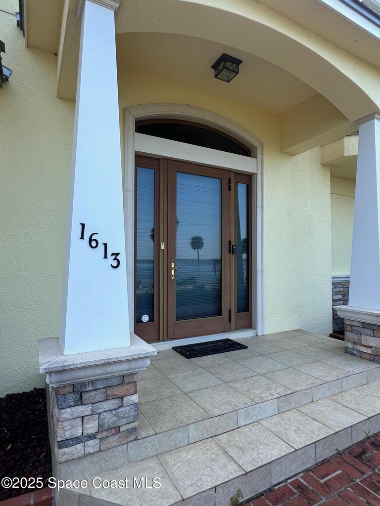 1613 N Indian River Drive - Photo 6