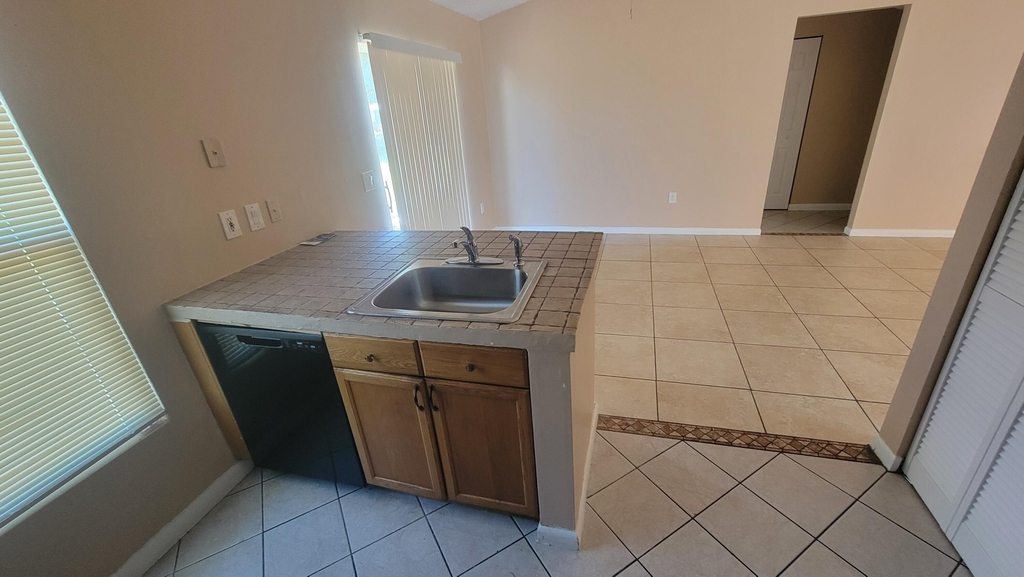1837 Heartwellville Street Nw - Photo 4