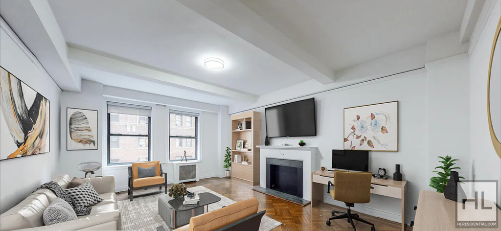 West 55 Street - Photo 0