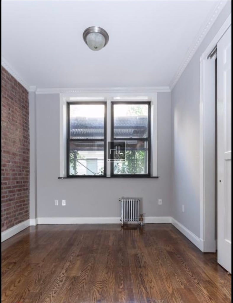 E 100th St. - Photo 4