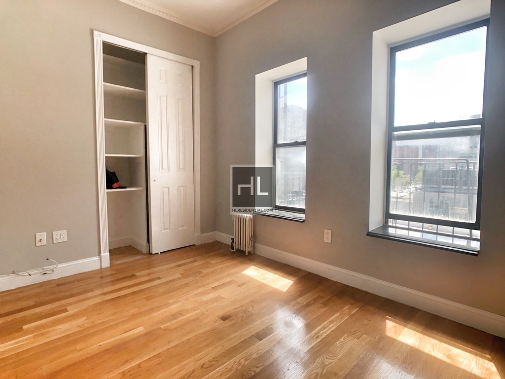 E 100th St. - Photo 4