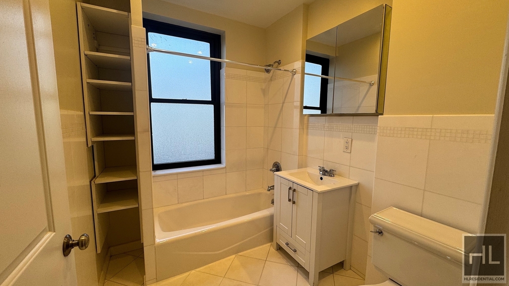 Second Avenue - Photo 5