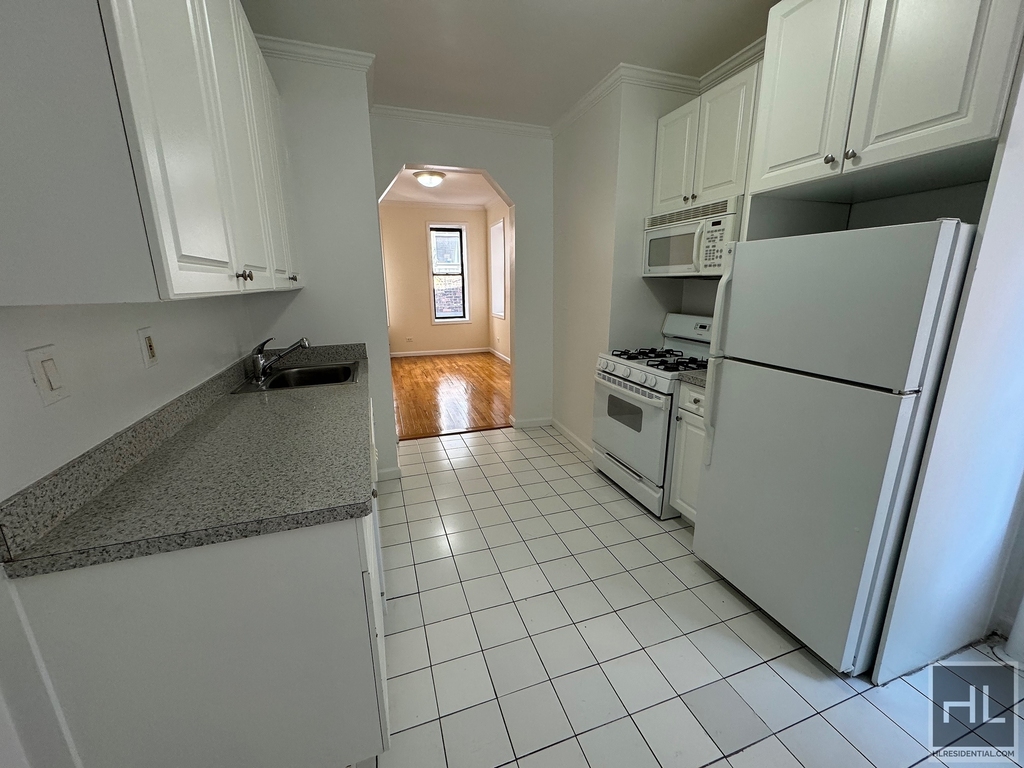 East 38th Street - Photo 0