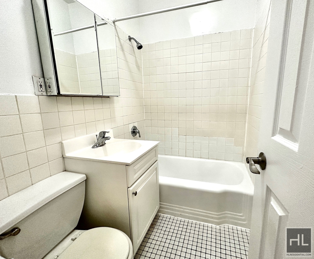 East 38th Street - Photo 4