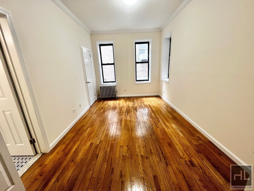 East 38th Street - Photo 2