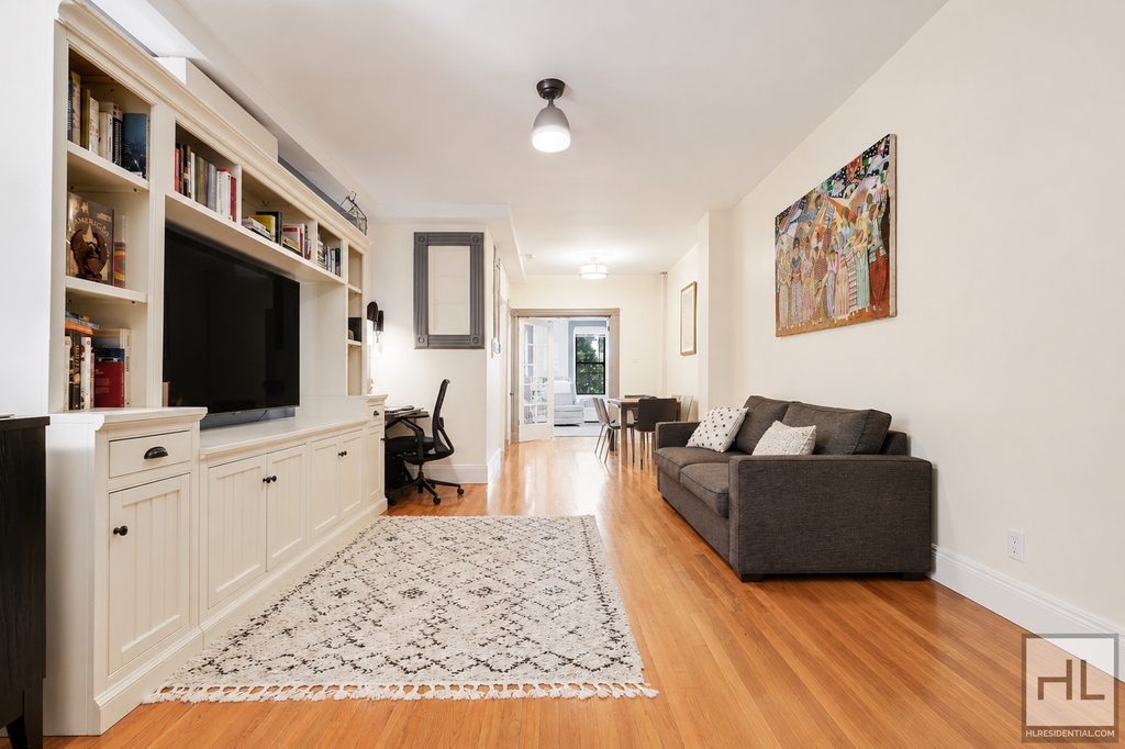 200 Saint Marks Avenue - Photo 4