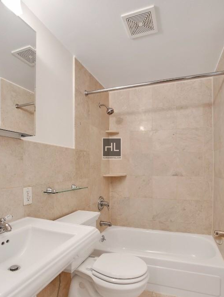 E 13th St. - Photo 4