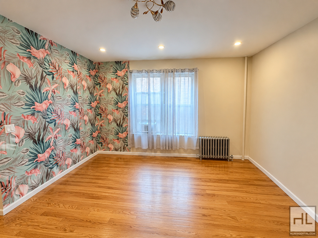 43 Avenue - Photo 2