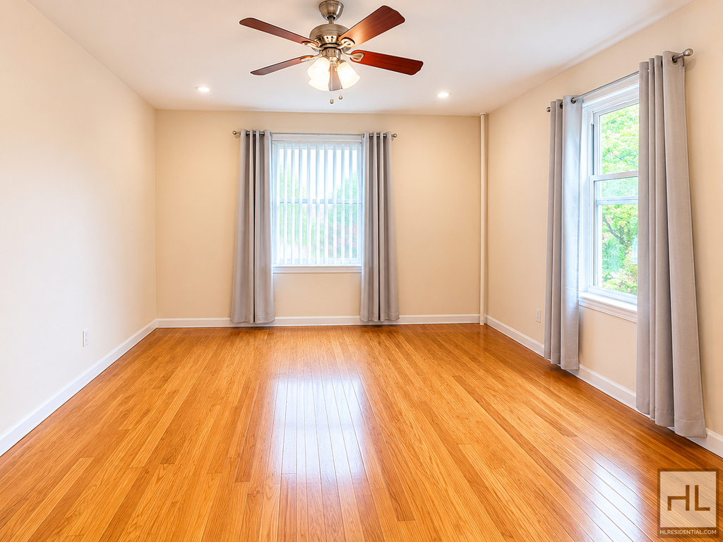 43 Avenue - Photo 4