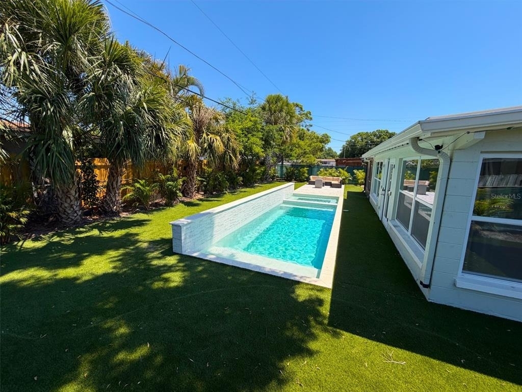 5813 26th Avenue N - Photo 5