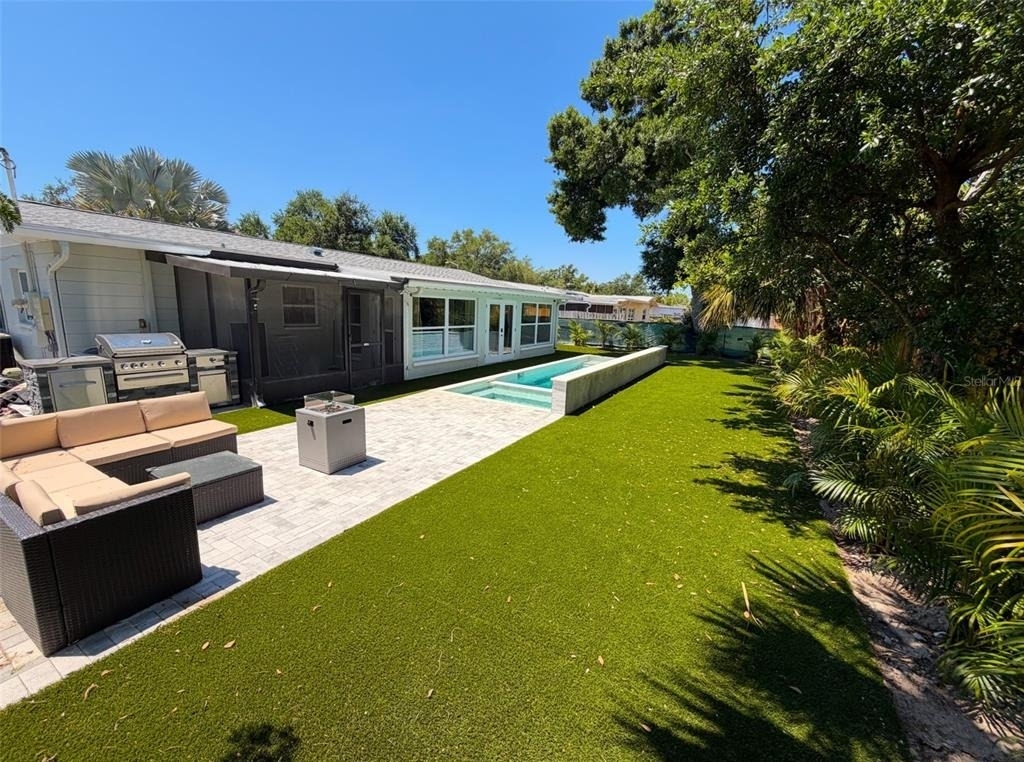 5813 26th Avenue N - Photo 6