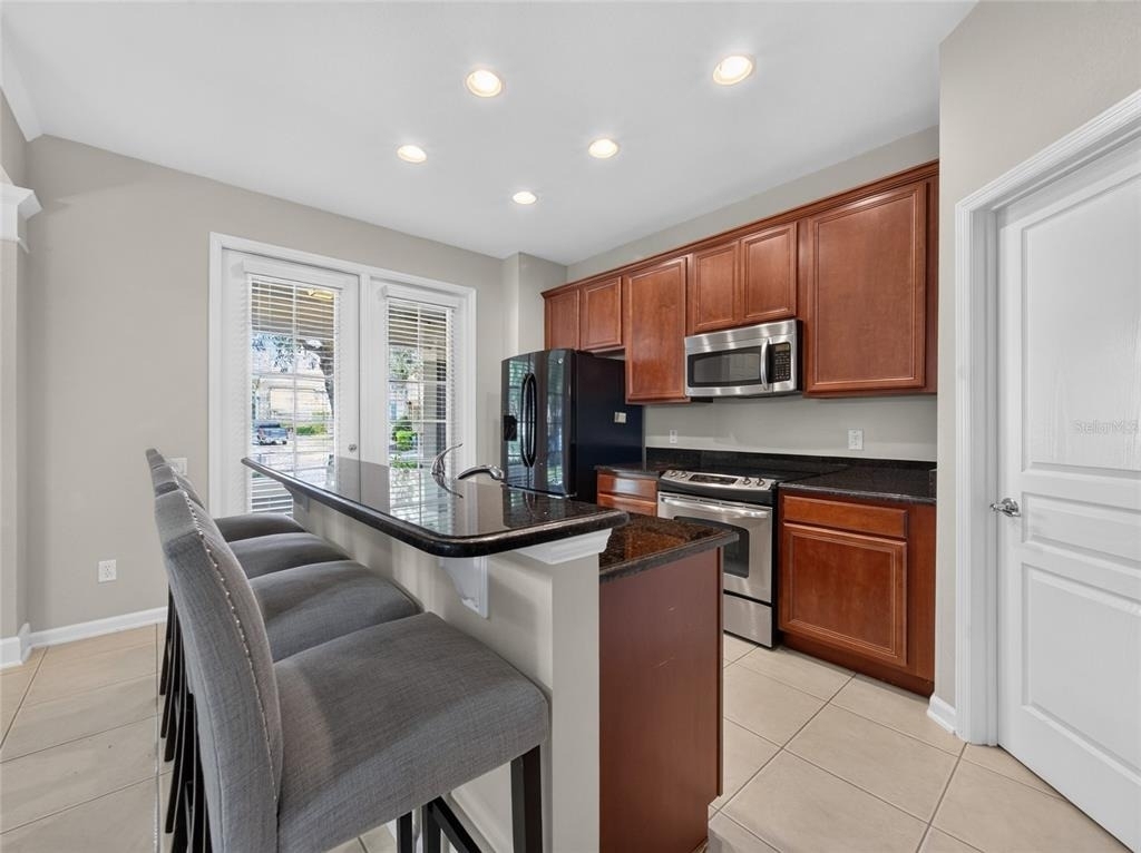 7735 Fairgrove Avenue - Photo 8