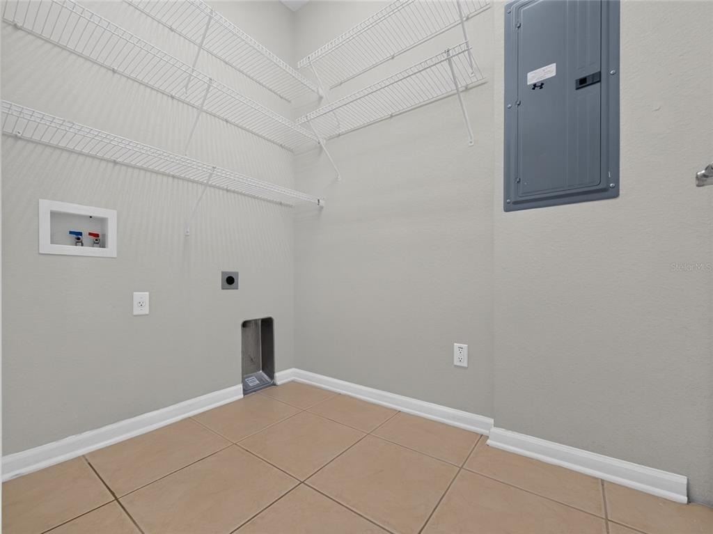7735 Fairgrove Avenue - Photo 10