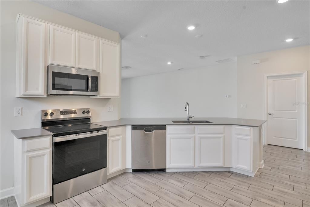223 Bergamot Loop - Photo 4