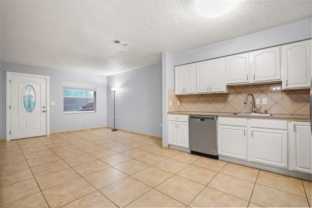 2720 S Sunrise Court - Photo 23