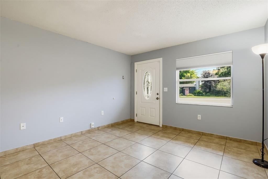 2720 S Sunrise Court - Photo 18